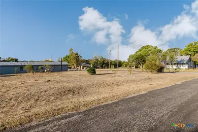 211 E Ave. K, Jarrell, TX 76537 - Photo 12