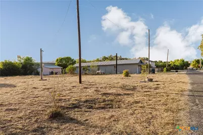 211 E Ave. K, Jarrell, TX 76537 - Photo 14