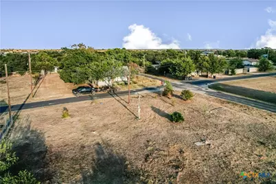 211 E Ave. K, Jarrell, TX 76537 - Photo 10