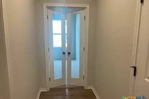 105 Beveridge Rd, Seguin, TX 78155 - Photo 6