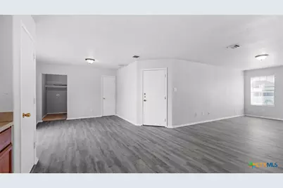 8619 Key North Way, Converse, TX 78109 - Photo 4