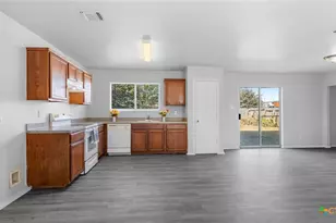 8619 Ky N Wy, Converse, TX 78109 - Photo 6