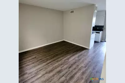 131 Regency Avenue, Victoria, TX 77904 - Photo 8