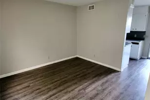 131 Regency Ave, Victoria, TX 77904 - Photo 8