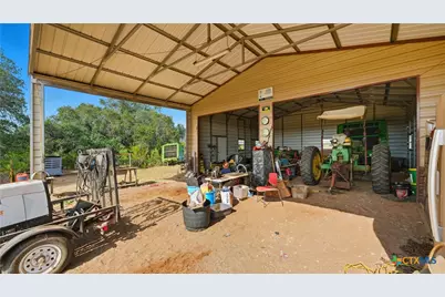 2141 County Road 132, Floresville, TX 78114 - Photo 20