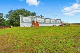 2141 County Rd 132, Floresville, TX 78114 - Photo 2