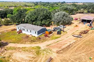 2141 County Rd 132, Floresville, TX 78114 - Photo 40