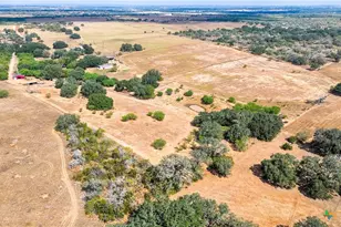 2141 County Rd 132, Floresville, TX 78114 - Photo 38