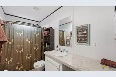 2141 County Road 132, Floresville, TX 78114 - Photo 16