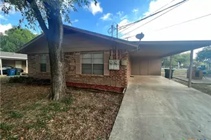 343 Bobolink Dr, New Braunfels, TX 78130 - Photo 1