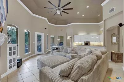 9752 Trophy Oaks Drive, San Antonio, TX 78266 - Photo 8