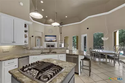 9752 Trophy Oaks Drive, San Antonio, TX 78266 - Photo 14