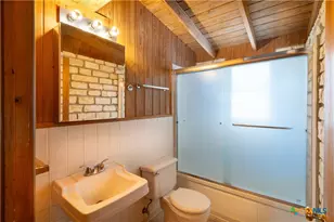 725 Canyon Cir Dr, Canyon Lake, TX 78133 - Photo 10