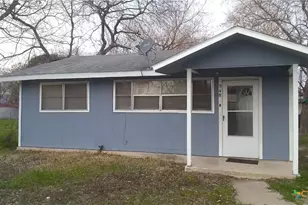 548 Newton Ave, Seguin, TX 78155 - Photo 1