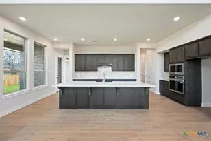 237 Lacey Oak, Castroville, TX 78009 - Photo 2