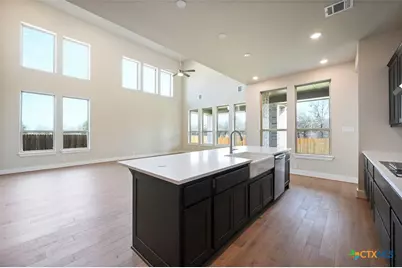 237 Lacey Oak, Castroville, TX 78009 - Photo 6