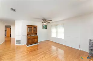 405 Juniper Cir, Copperas Cove, TX 76522 - Photo 10