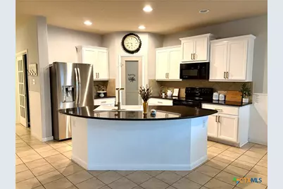 477 Centinela Street, New Braunfels, TX 78130 - Photo 4