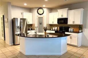 477 Centinela St, New Braunfels, TX 78130 - Photo 4