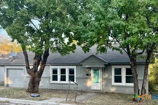 607 Park St, Gatesville, TX 76528 - Photo 1