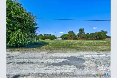 205 E Avenue G, Jarrell, TX 76537 - Photo 8