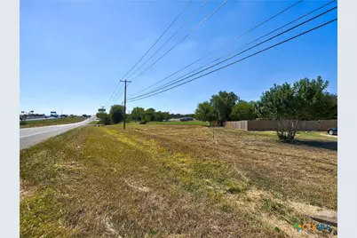 205 E Avenue G, Jarrell, TX 76537 - Photo 12