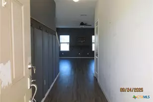 125 Greatest Gift Wy, Jarrell, TX 76537 - Photo 2