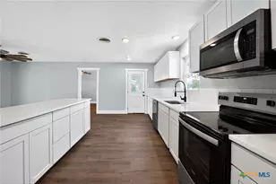 104 East Ave, Florence, TX 76527 - Photo 8