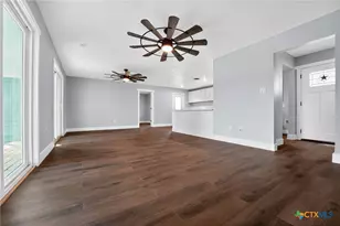 104 East Ave, Florence, TX 76527 - Photo 4