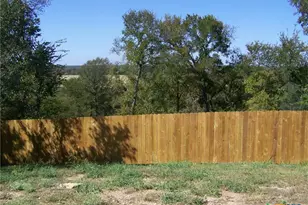 309 N 10th St, Gatesville, TX 76528 - Photo 4