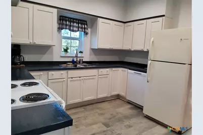 309 N 10th Street, Gatesville, TX 76528 - Photo 6