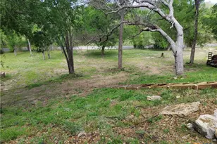 309 N 10th St, Gatesville, TX 76528 - Photo 38