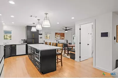 301 W Briarway Drive, Granite Shoals, TX 78654 - Photo 10