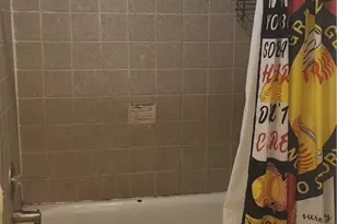 604 Davis St, Edna, TX 77957 - Photo 18