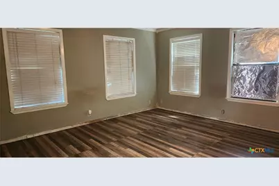 604 Davis Street, Edna, TX 77957 - Photo 10