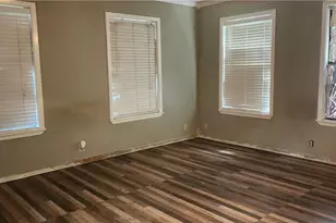 604 Davis St, Edna, TX 77957 - Photo 10