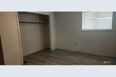 604 Davis Street, Edna, TX 77957 - Photo 16