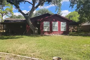 604 Davis St, Edna, TX 77957 - Photo 26