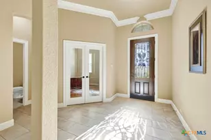 509 Moonlight Cir, New Braunfels, TX 78132 - Photo 2