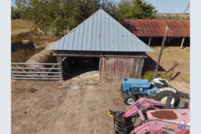 2944 State Highway 111, Yoakum, TX 77995 - Photo 16