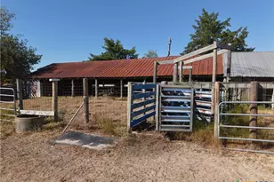 2944 State Hwy 111, Yoakum, TX 77995 - Photo 18