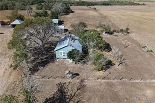 2944 State Hwy 111, Yoakum, TX 77995 - Photo 6