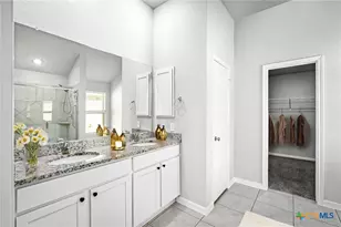 1117 Amber Lk, Seguin, TX 78155 - Photo 10