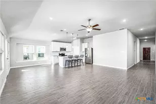 1117 Amber Lk, Seguin, TX 78155 - Photo 2