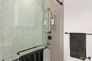 1208 N Academy Ave, New Braunfels, TX 78130 - Photo 18