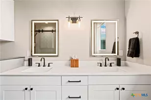 1208 N Academy Ave, New Braunfels, TX 78130 - Photo 16