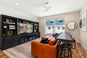 1208 N Academy Ave, New Braunfels, TX 78130 - Photo 6