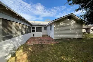 1309 La Valliere St, Victoria, TX 77901 - Photo 4