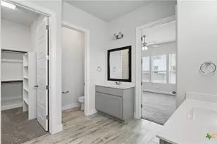 1606 Folk Victorian, New Braunfels, TX 78132 - Photo 32