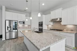 1606 Folk Victorian, New Braunfels, TX 78132 - Photo 20